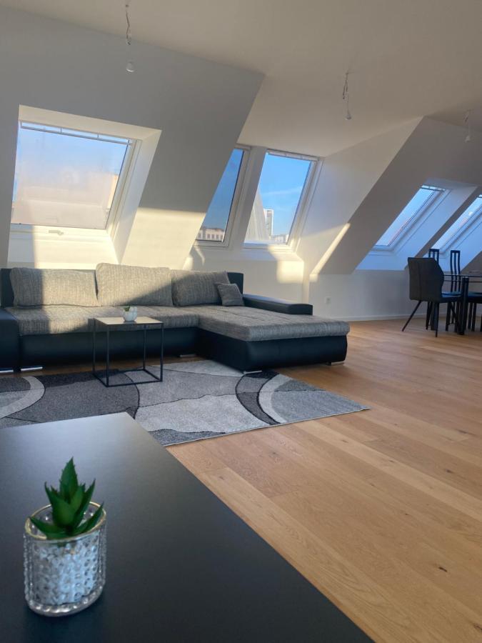 Home Sweet Home Vienna - Penthouse Bagian luar foto